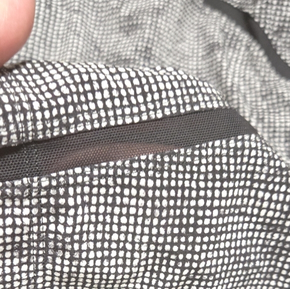 Lululemon Pace Breaker 9" Black White Shorts Size L - Picture 4 of 13